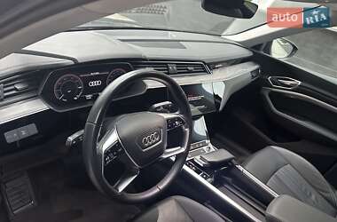 Внедорожник / Кроссовер Audi Q8 e-tron 2023 в 