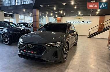 Внедорожник / Кроссовер Audi Q8 e-tron 2023 в 