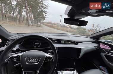 Внедорожник / Кроссовер Audi Q8 e-tron 2023 в 