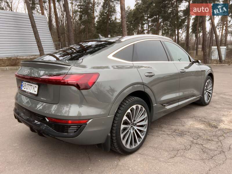 Позашляховик / Кросовер Audi Q8 e-tron 2023 в Вінниці