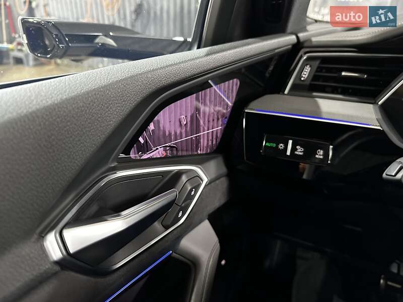 Позашляховик / Кросовер Audi Q8 e-tron 2023 в Хмельницькому