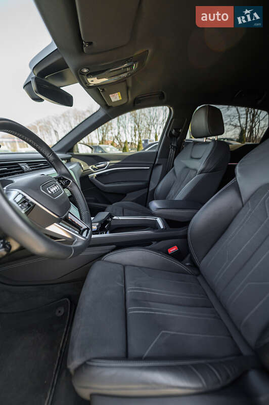 Внедорожник / Кроссовер Audi Q8 e-tron 2023 в Львове