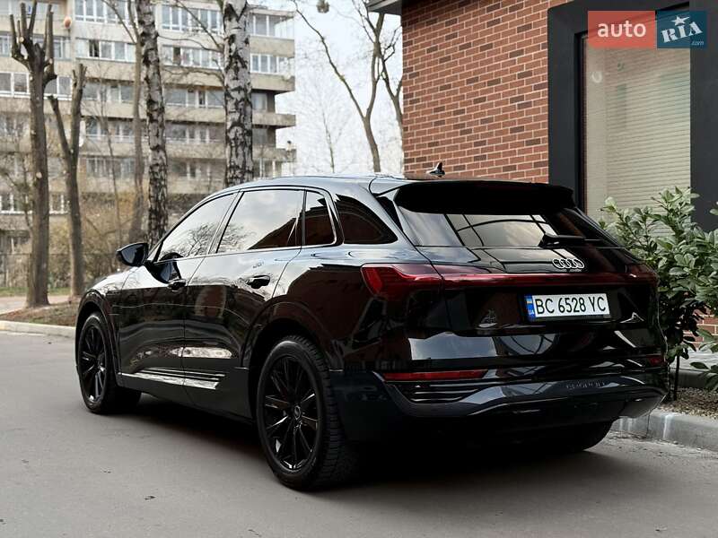 Внедорожник / Кроссовер Audi Q8 e-tron 2023 в Львове