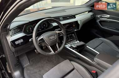 Внедорожник / Кроссовер Audi Q8 e-tron 2023 в 