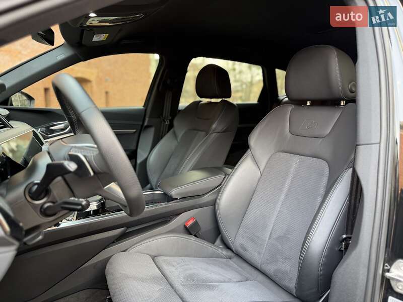 Внедорожник / Кроссовер Audi Q8 e-tron 2023 в Львове