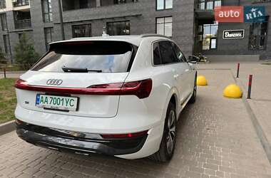 Внедорожник / Кроссовер Audi Q8 e-tron 2023 в 