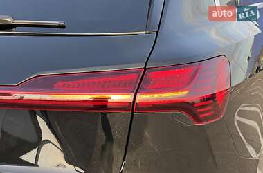 Внедорожник / Кроссовер Audi Q8 e-tron 2023 в 