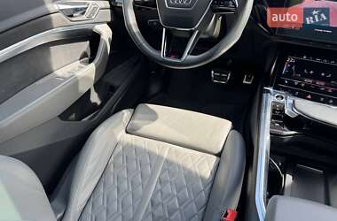 Внедорожник / Кроссовер Audi Q8 e-tron 2023 в 