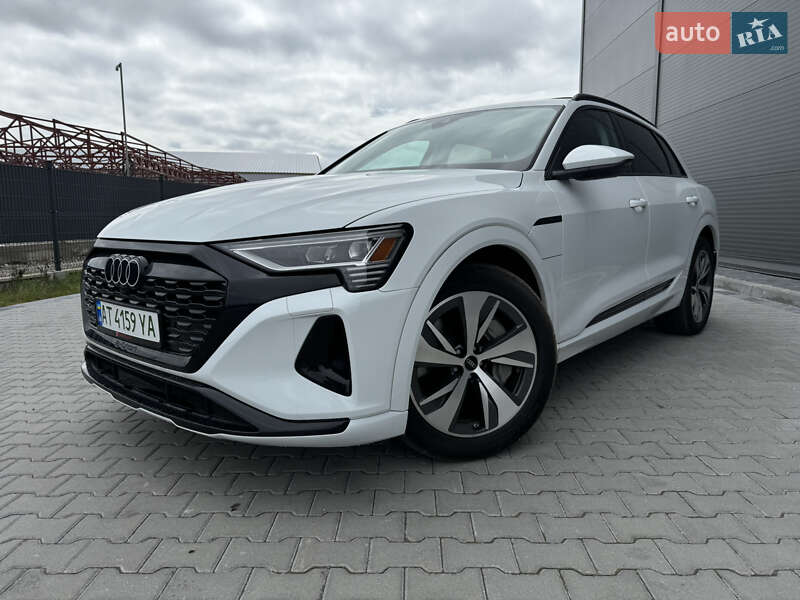 Позашляховик / Кросовер Audi Q8 e-tron 2023 в Івано-Франківську