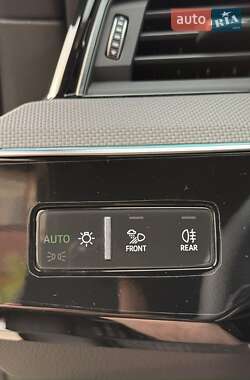 Внедорожник / Кроссовер Audi Q8 e-tron 2023 в 
