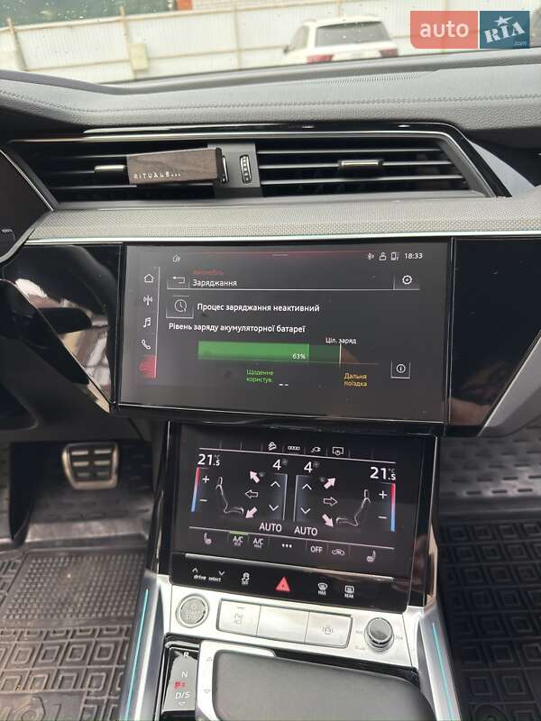 Внедорожник / Кроссовер Audi Q8 e-tron 2023 в Харькове