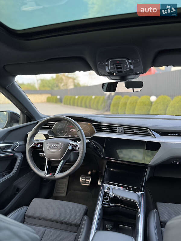 Внедорожник / Кроссовер Audi Q8 e-tron 2023 в Львове