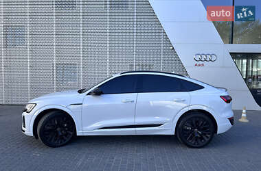 Внедорожник / Кроссовер Audi Q8 e-tron 2023 в 