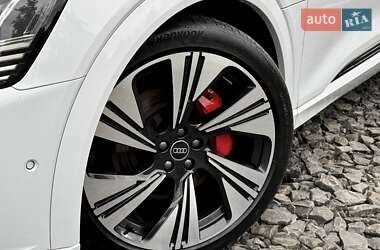 Внедорожник / Кроссовер Audi Q8 e-tron 2024 в 