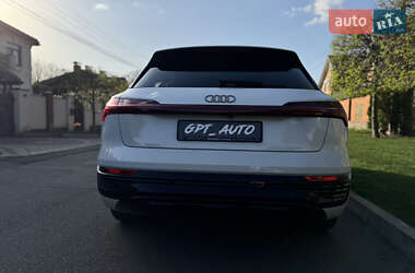 Внедорожник / Кроссовер Audi Q8 e-tron 2024 в 