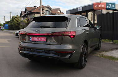 Внедорожник / Кроссовер Audi Q8 e-tron 2023 в 