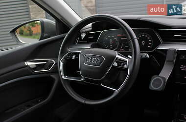 Внедорожник / Кроссовер Audi Q8 e-tron 2023 в 