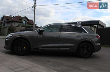 Внедорожник / Кроссовер Audi Q8 e-tron 2023 в 