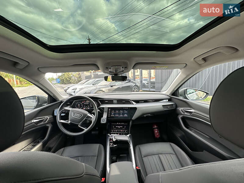 Внедорожник / Кроссовер Audi Q8 e-tron 2023 в Киеве фото 31 Внедорожник / Кроссовер Audi Q8 e-tron 2023 в Киеве