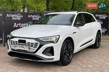 Внедорожник / Кроссовер Audi Q8 e-tron 2024 в Ровно
