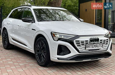 Внедорожник / Кроссовер Audi Q8 e-tron 2024 в 