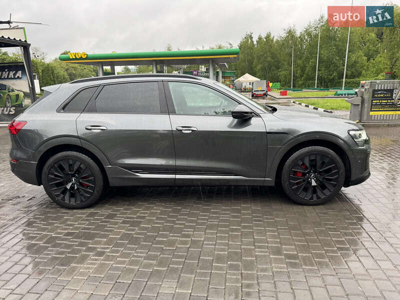 Внедорожник / Кроссовер Audi Q8 e-tron 2023 в Ровно