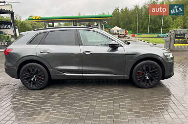 Внедорожник / Кроссовер Audi Q8 e-tron 2023 в 