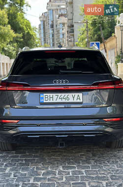 Внедорожник / Кроссовер Audi Q8 e-tron 2023 в 