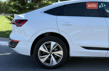 Внедорожник / Кроссовер Audi Q8 e-tron 2023 в 