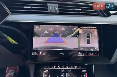 Внедорожник / Кроссовер Audi Q8 e-tron 2023 в 