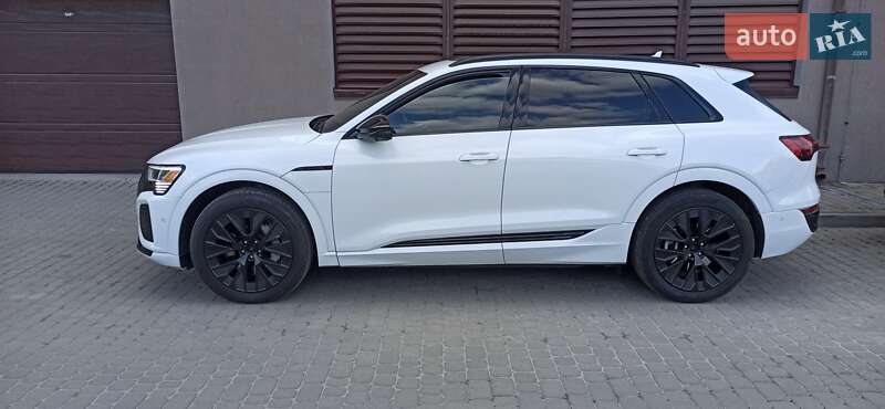 Внедорожник / Кроссовер Audi Q8 e-tron 2023 в Львове фото 7 Внедорожник / Кроссовер Audi Q8 e-tron 2023 в Львове