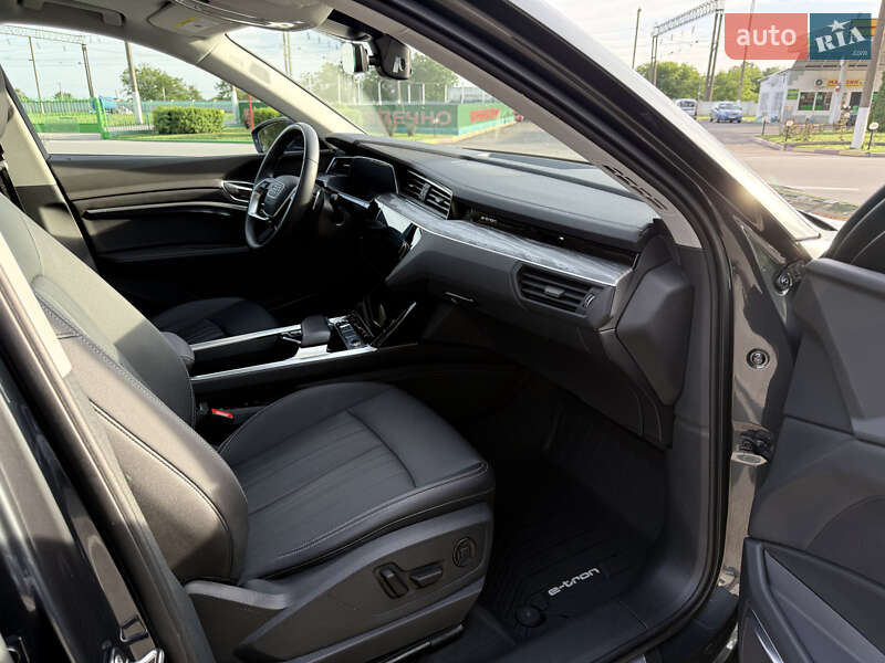 Внедорожник / Кроссовер Audi Q8 e-tron 2023 в Виннице фото 15 Внедорожник / Кроссовер Audi Q8 e-tron 2023 в Виннице