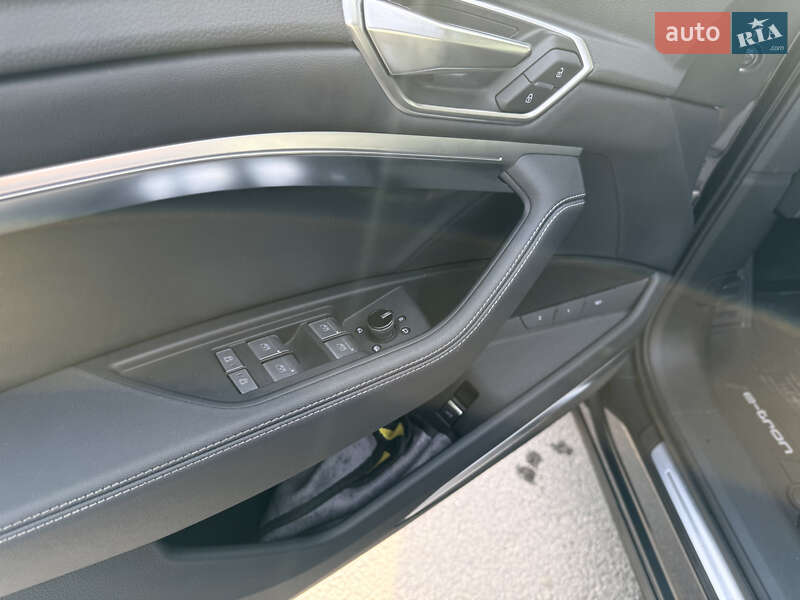 Внедорожник / Кроссовер Audi Q8 e-tron 2023 в Виннице фото 19 Внедорожник / Кроссовер Audi Q8 e-tron 2023 в Виннице