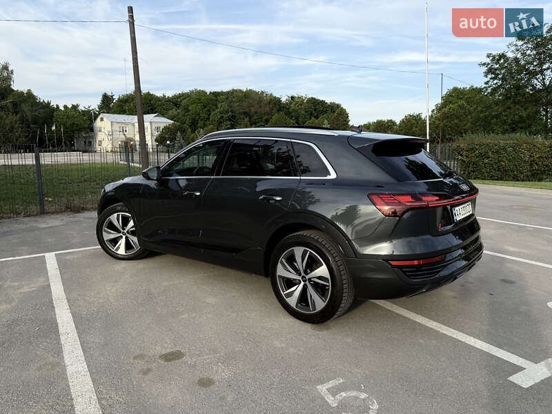 Внедорожник / Кроссовер Audi Q8 e-tron 2023 в Виннице фото 36 Внедорожник / Кроссовер Audi Q8 e-tron 2023 в Виннице