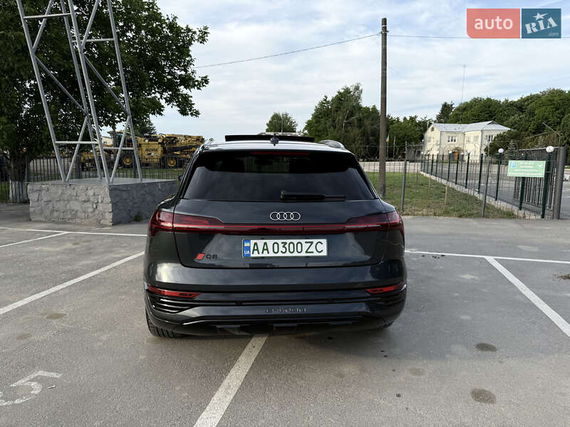 Внедорожник / Кроссовер Audi Q8 e-tron 2023 в Виннице фото 40 Внедорожник / Кроссовер Audi Q8 e-tron 2023 в Виннице