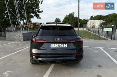 Внедорожник / Кроссовер Audi Q8 e-tron 2023 в 