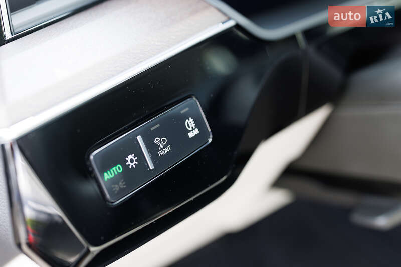 Внедорожник / Кроссовер Audi Q8 e-tron 2024 в Киеве
