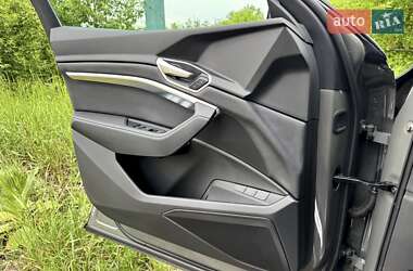 Внедорожник / Кроссовер Audi Q8 e-tron 2024 в 