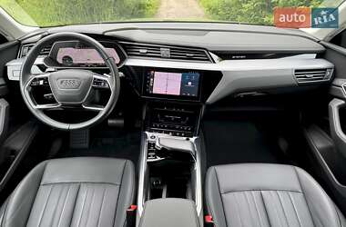 Внедорожник / Кроссовер Audi Q8 e-tron 2024 в 