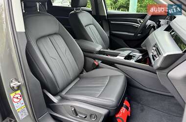 Внедорожник / Кроссовер Audi Q8 e-tron 2024 в 