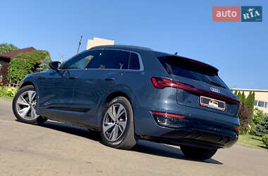 Внедорожник / Кроссовер Audi Q8 e-tron 2023 в 