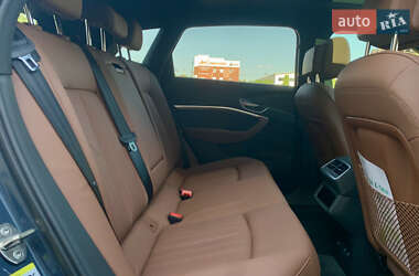 Внедорожник / Кроссовер Audi Q8 e-tron 2023 в 