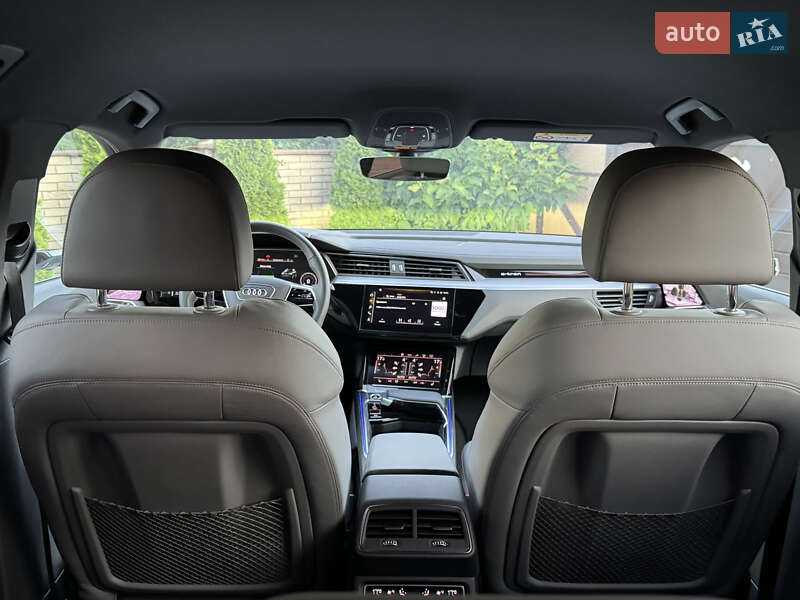Внедорожник / Кроссовер Audi Q8 e-tron 2023 в Черновцах