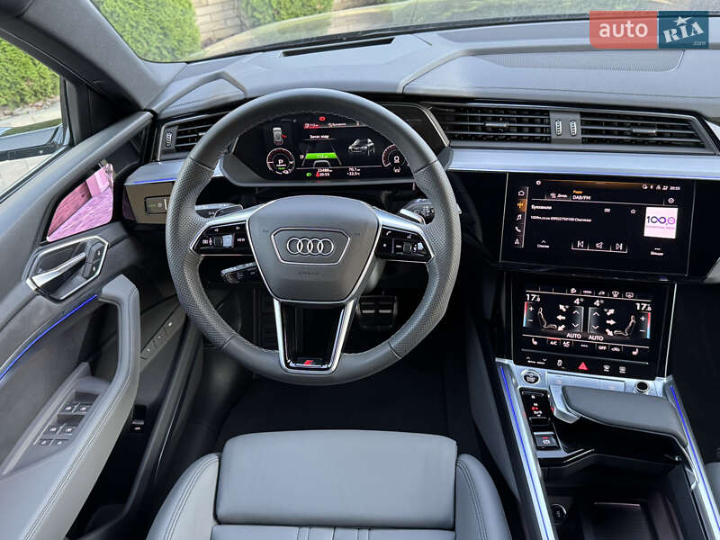 Внедорожник / Кроссовер Audi Q8 e-tron 2023 в Черновцах