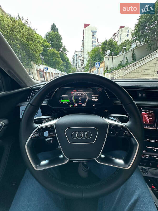 Внедорожник / Кроссовер Audi Q8 e-tron 2023 в Одессе