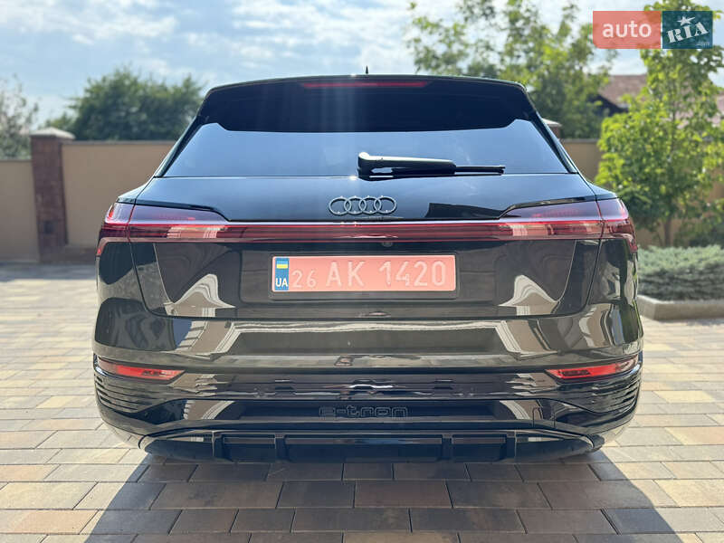 Внедорожник / Кроссовер Audi Q8 e-tron 2023 в Черновцах