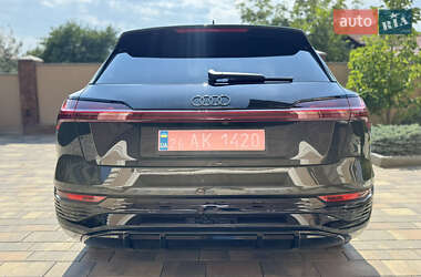 Внедорожник / Кроссовер Audi Q8 e-tron 2023 в 