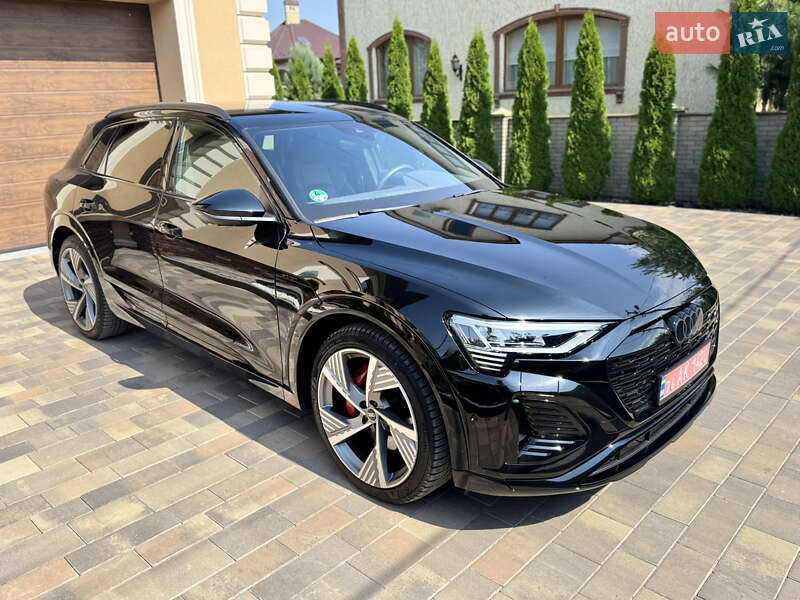 Внедорожник / Кроссовер Audi Q8 e-tron 2023 в Черновцах