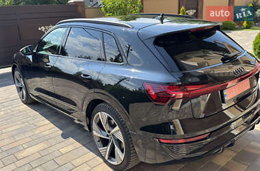 Внедорожник / Кроссовер Audi Q8 e-tron 2023 в 