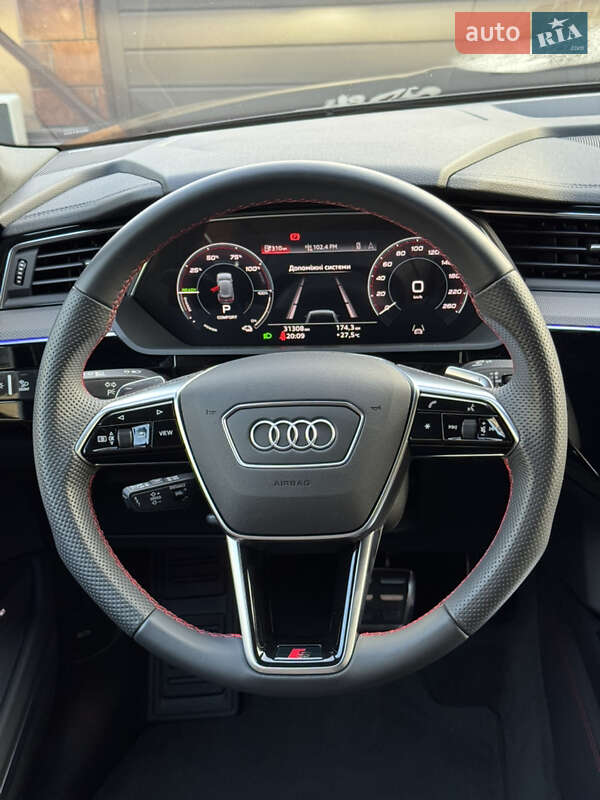 Внедорожник / Кроссовер Audi Q8 e-tron 2023 в Черновцах